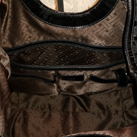 Cole Haan Genevieve Weave Large Triangle T… - Picture 3 of 8